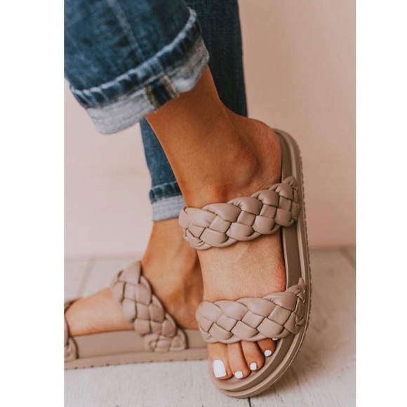 Shoes - 🪩 Braided Slides 🪩